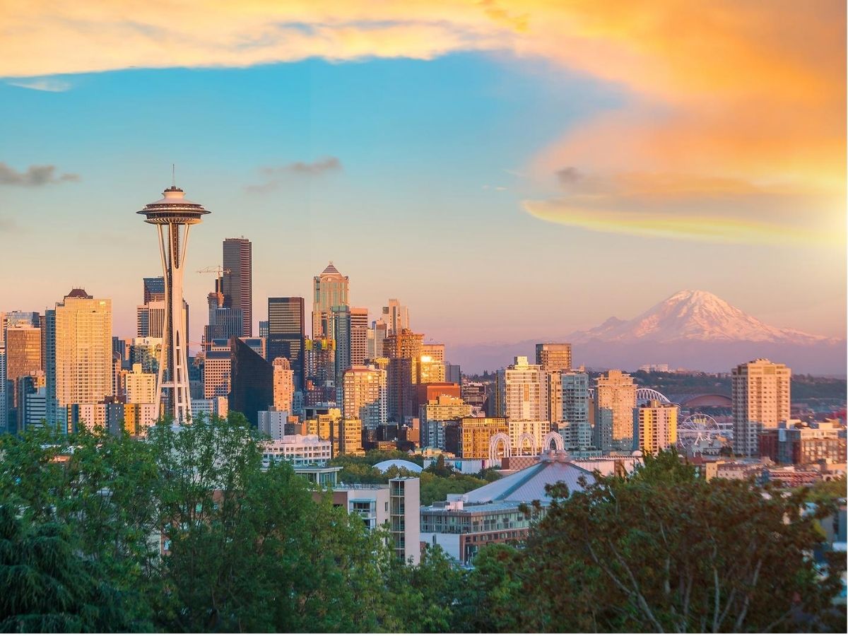 Seattle skyline and Mt. Rainier at sunset.